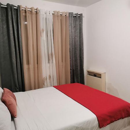 Appartement Meubles A Villeurbanne Lyon Экстерьер фото